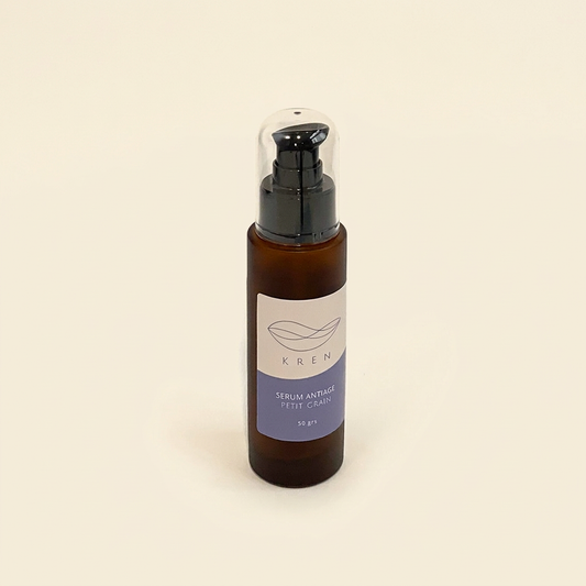 Sérum Petit Grain con fondo marfil